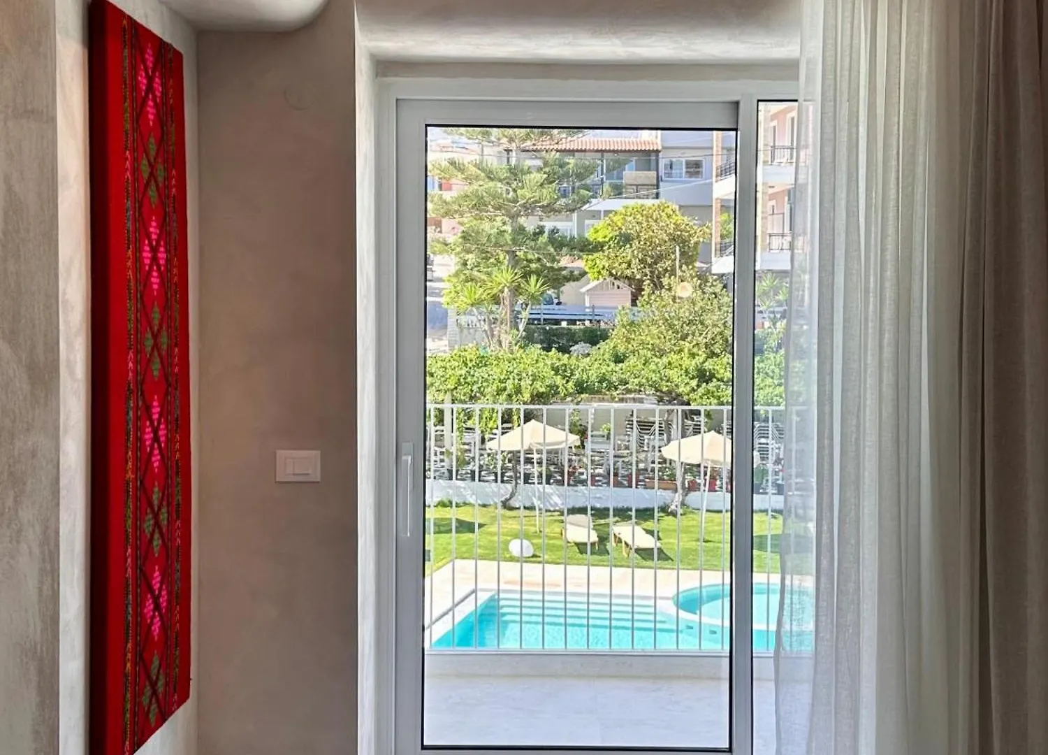 Theros Rethymno 3*,
